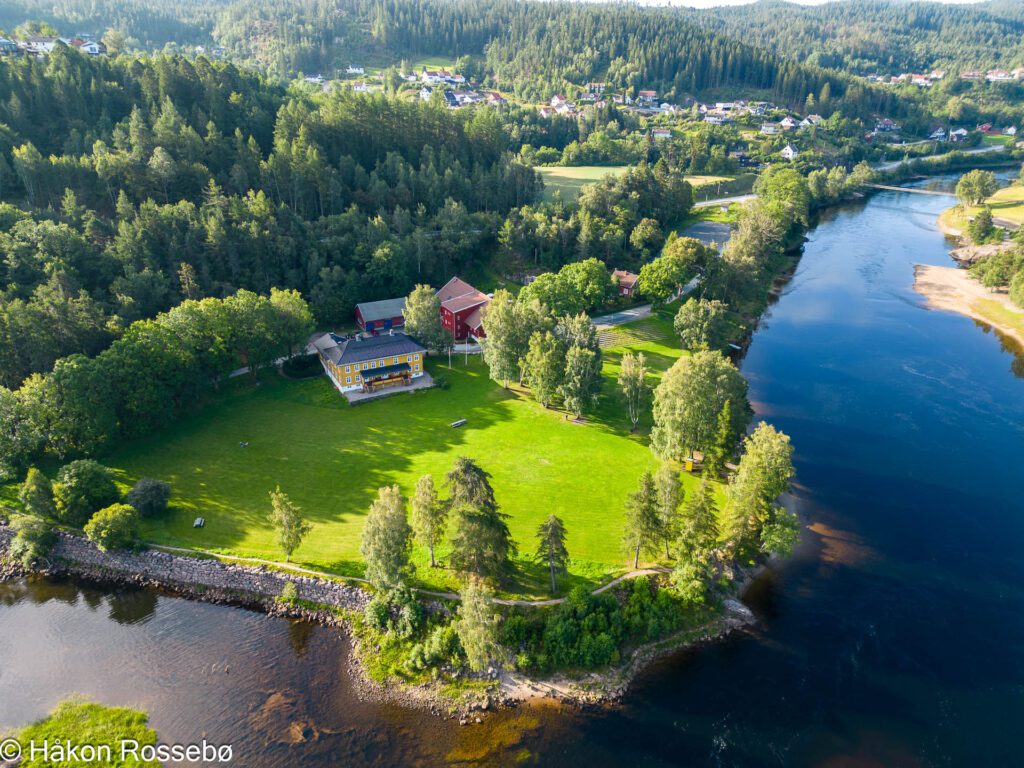 Vigeland Hovedgård i Vennesla bilde tatt fra drone