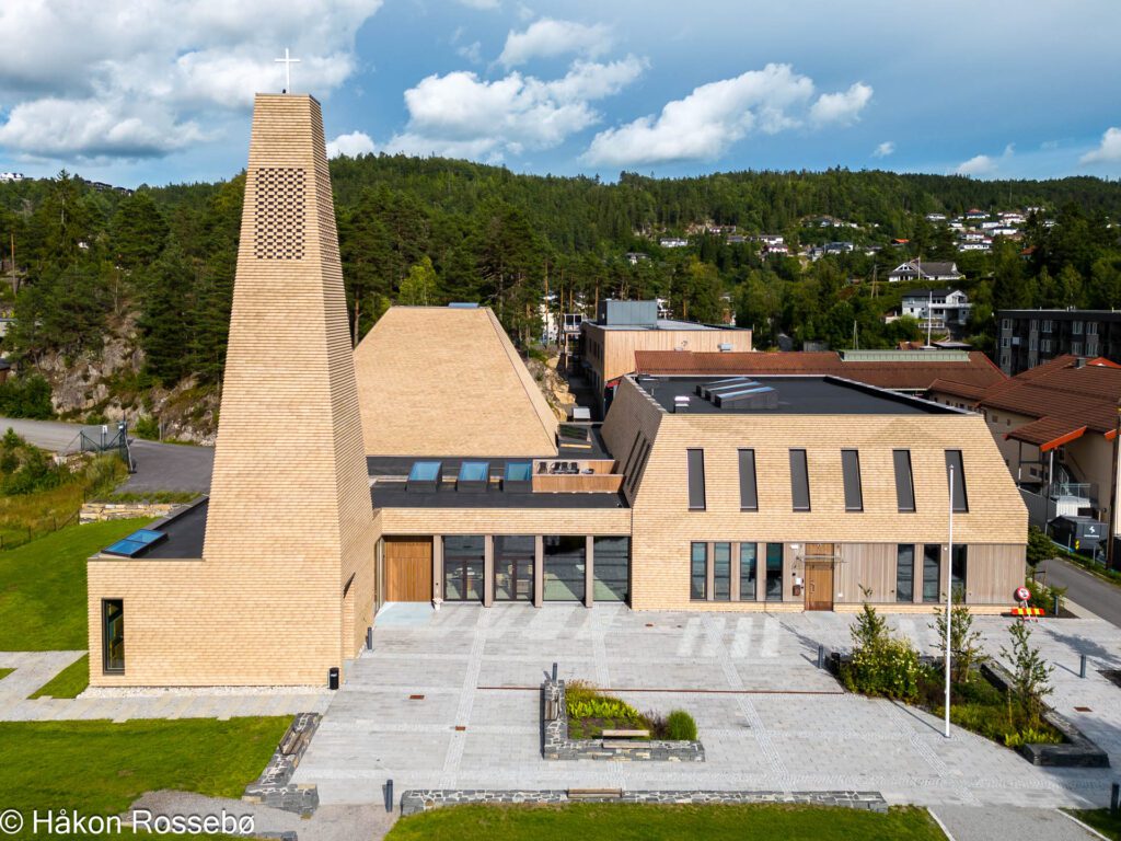 Vennesla nye Kirke, Arkitektur, drone